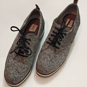 Ellen Degeneres Textured Gray Oxfords for Men
